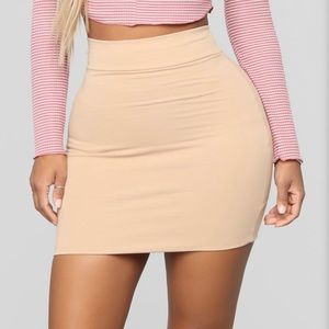 Nude skirt